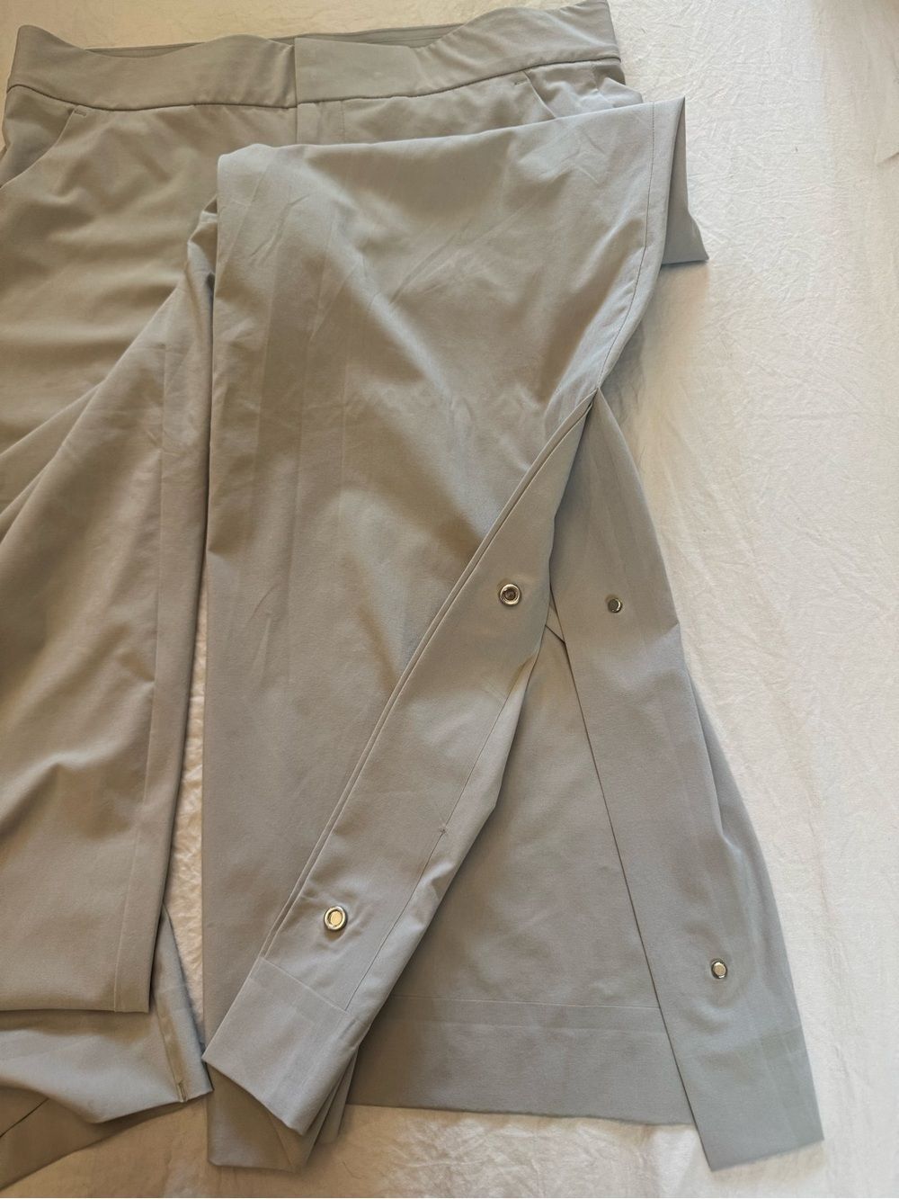 Athleta Women's Light Gray Wide-Leg Pants - Picture 8 of 8